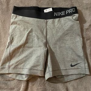 Gray Nike pro spandex